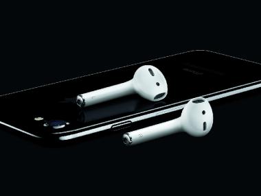 Apple маха аудио жака и от други свои устройства