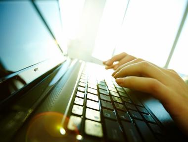 „Информационно обслужване“ обучава ИТ специалисти