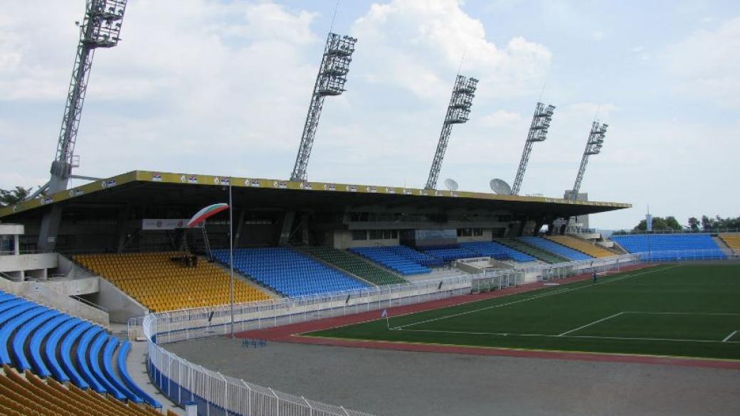 Продават стадион „Лазур“