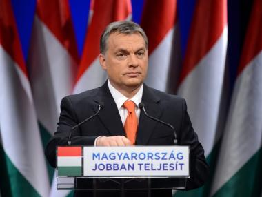 Орбан: Нелегалните мигранти трябва да са в лагери извън ЕС