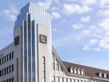 Акциите на  Deutsche Bank поевтиняха още