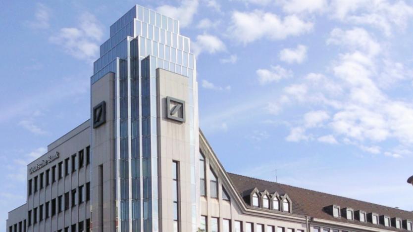 Акциите на  Deutsche Bank поевтиняха още