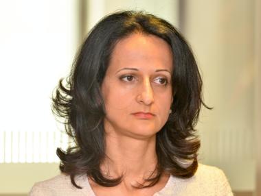 Караиванова: Проверките в небанковия финансов сектор ще приключат в срок