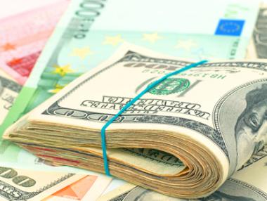 Рали на долара след дебата Клинтън-Тръмп