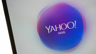 Yahoo е ровила в пощите на потребителите си