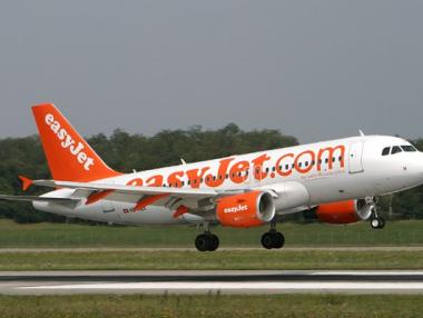 Печалбата на EasyJet пада с 30% заради Brexit