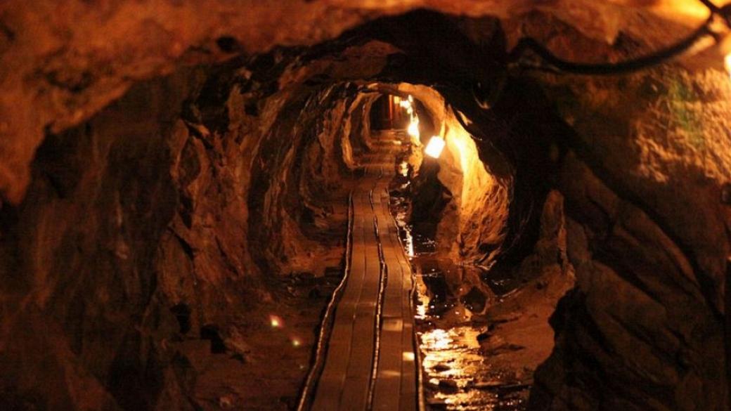 Държавата ще търси работа на съкратените работници от мините на Ковачки