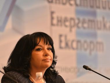 Петкова заминава за Москва да разговоря по АЕЦ „Белене“