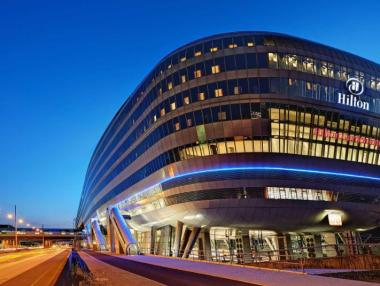 Китайци купиха 25% дял във веригата „Хилтън“