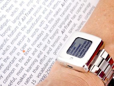 Български часовник преводач е готов за производство