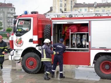 Моден магазин горя тази сутрин в центъра на София