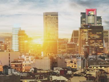 Мадрид привлича британския бизнес с хубаво време и футбол