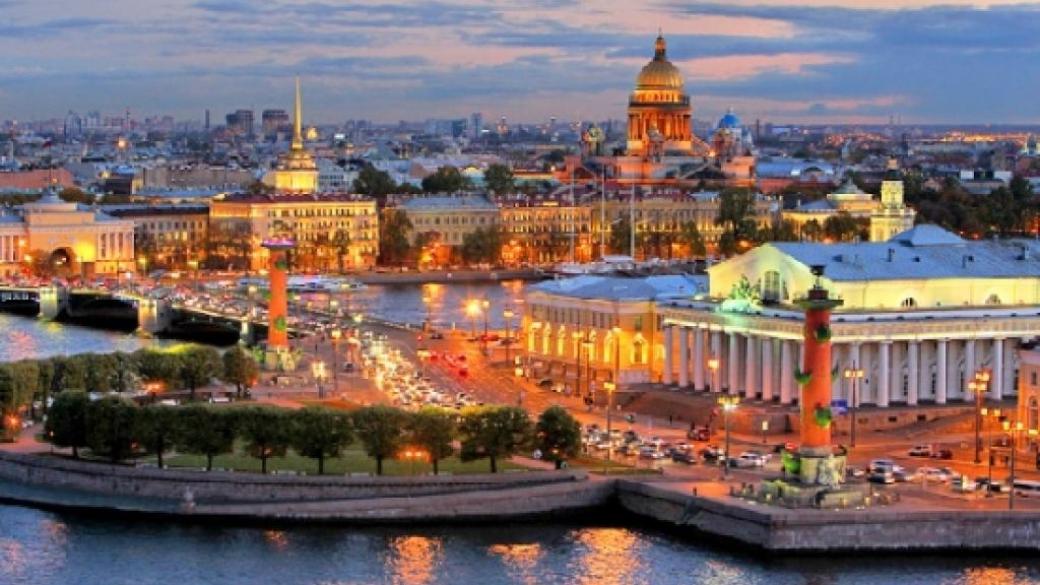 Санкт Петербург - градът на белите нощи