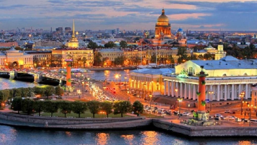 Санкт Петербург - градът на белите нощи