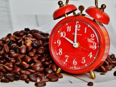 Тази нощ връщаме часовниците с час назад