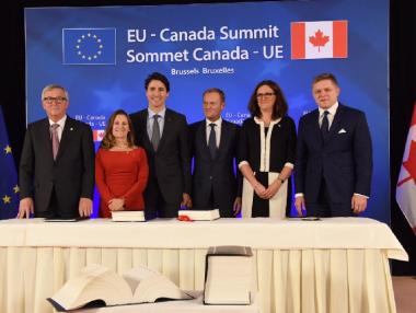 Канада и ЕС подписаха CETA