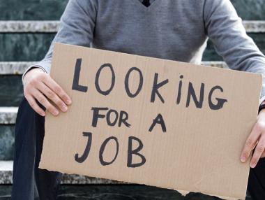 8300 работещи в чужбина вече са безработни