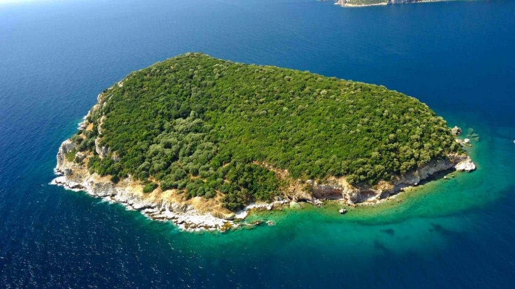 Продава се гръцки остров на 100 км от България