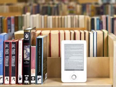 Библиотеките вече ще отдават и електронни книги