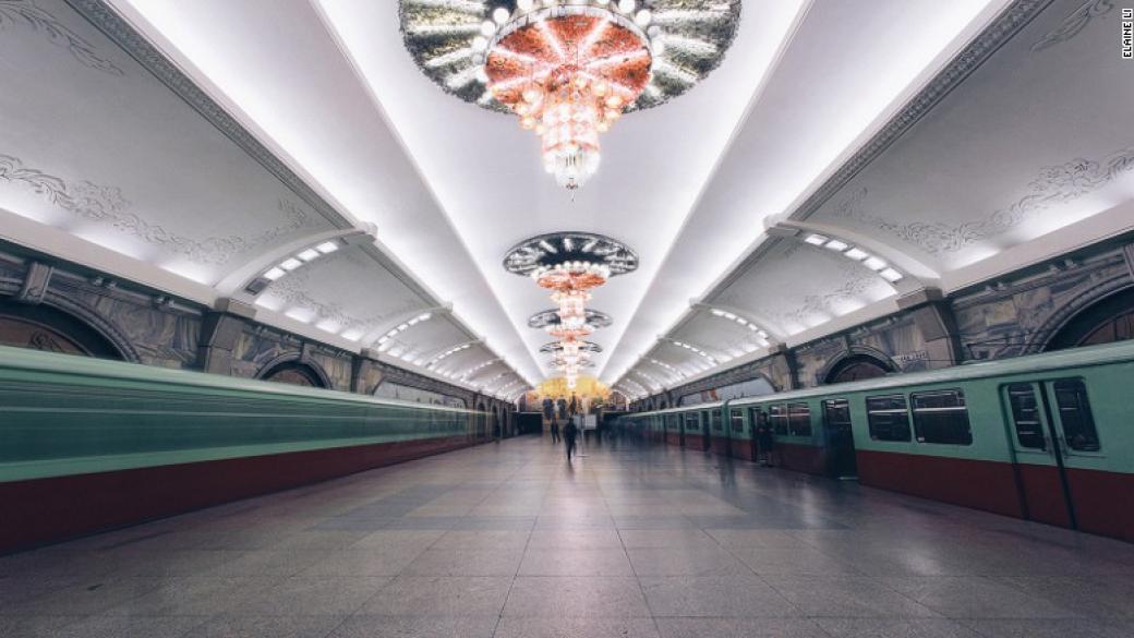 В метрото на Пхенян, Северна Корея