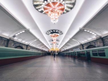 В метрото на Пхенян, Северна Корея