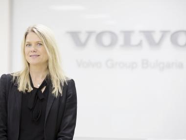 Карин Йохансон застава начело на Волво Груп България