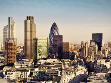 Facebook с нова централа в Лондон, отваря 500 работни места