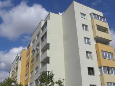 Държавата спря санирането