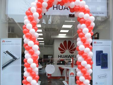 Huawei откри първия център за обслужване на клиенти в България