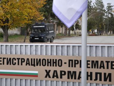 Най-после лекари влязоха в лагера в Харманли