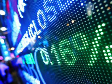 Стоковите валути започнаха седмицата с повишение