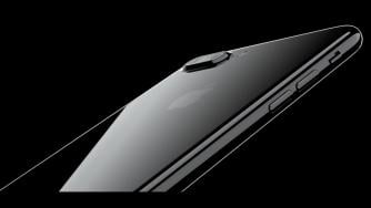 Apple тества над 10 различни прототипа на iPhone 8