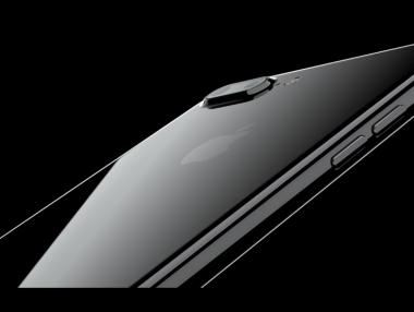 Apple тества над 10 различни прототипа на iPhone 8