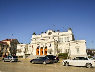 Без дебат парламентът прие окончателно бюджета на здравната каса