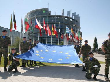 Брюксел създава фонд за отбрана и военни технологии