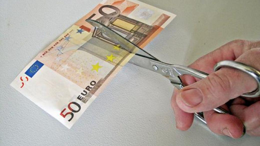 Еврото се срина след референдума в Италия
