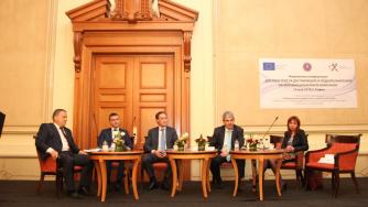 Синдикати и бизнес обучават малки фирми как да работят с големите