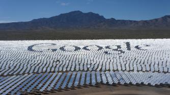 Google преминава изцяло на зелена енергия през 2017 г.