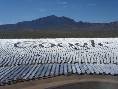 Google преминава изцяло на зелена енергия през 2017 г.