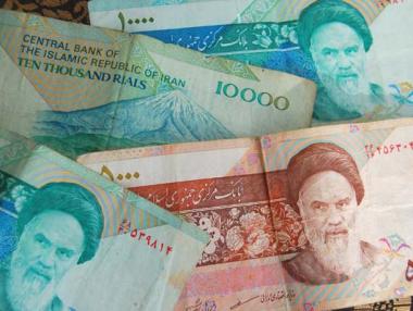 Иран променя националната си валута