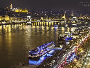 Магическата коледна атмосфера на Будапеща