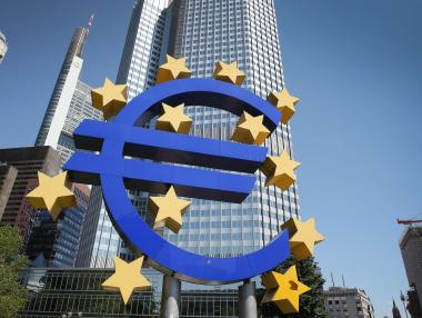 ЕЦБ удължава програмата за количествени улеснения