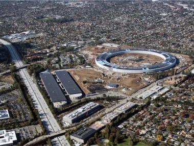 Apple показа снимки от строежа на своя Campus 2