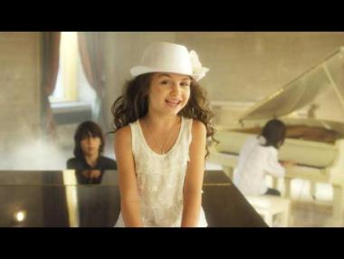 Disney избра Крисия да пее в „Замръзналото кралство“