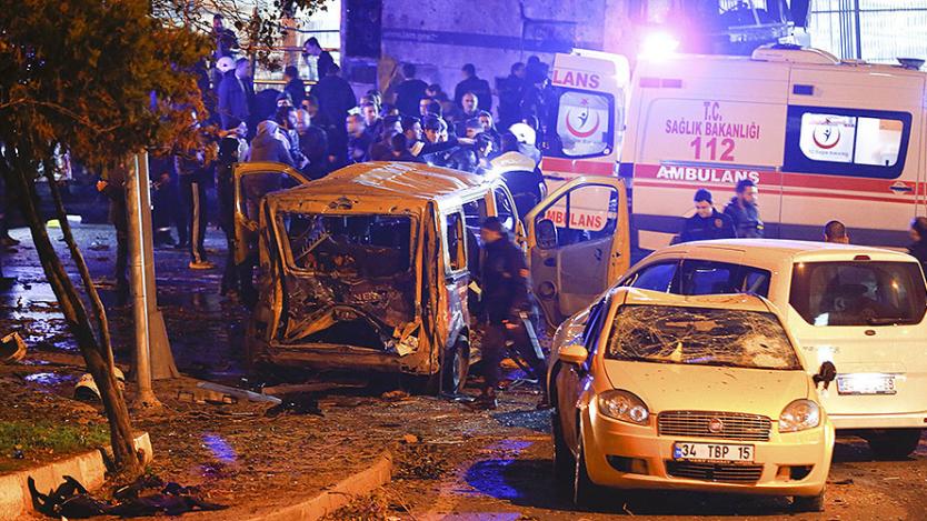 Двойна експлозия в Истанбул, 38 души са ранени