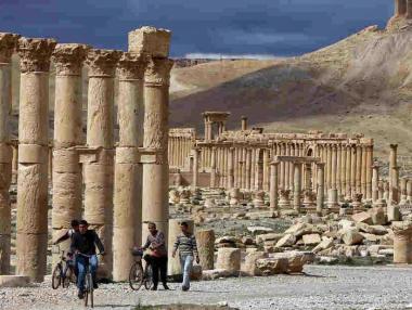 „Ислямска държава“ си върна пълния контрол над Палмира