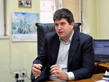 НАП проверява 5000 фирми, недекларирали данък „уикенд“
