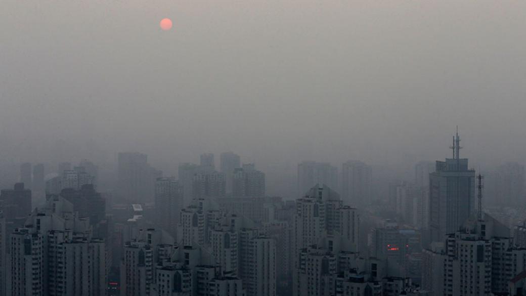 40 града в Китай с червен код за замърсяване на въздуха