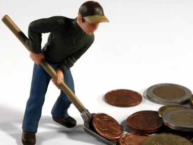 „Подкрепа“ иска таксите на пенсионните фондове да отпаднат