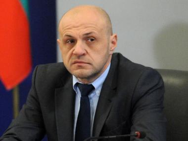 Дончев: Решението на Плевнелиев е добро, прагматично е